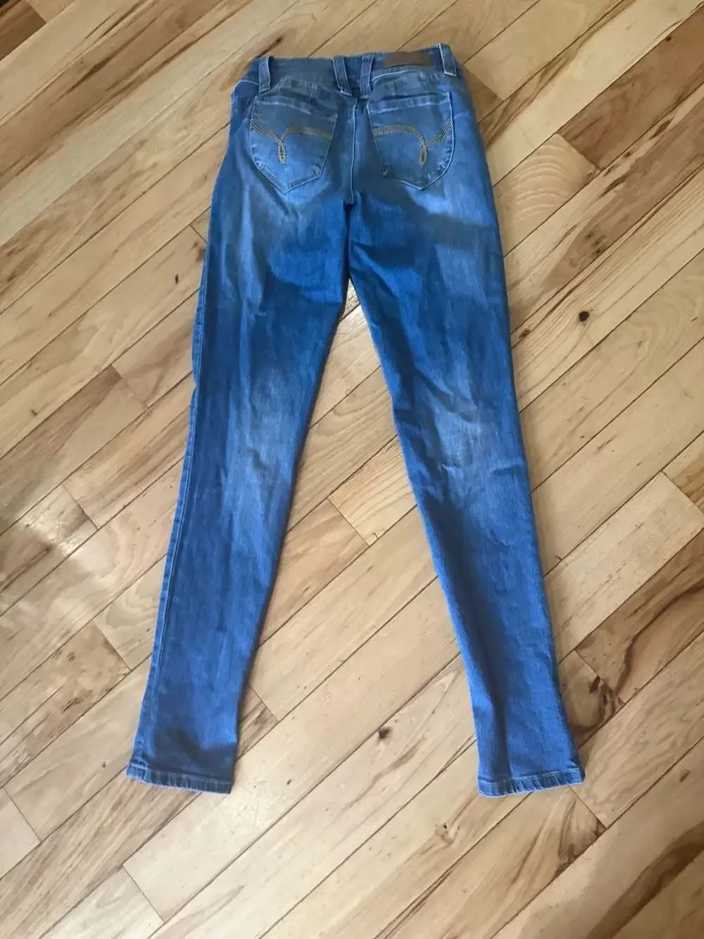 Celebrity Pink Ace Denim Jogger Jeans Distressed Size 3/4